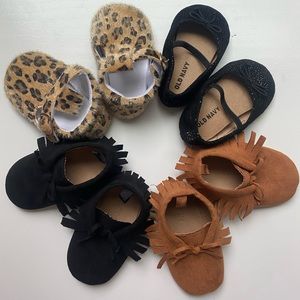 4 pairs of the cutest baby moccasins 🥰